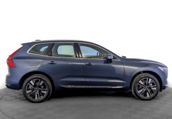 Новый Volvo XC60 2025 (4 фото)