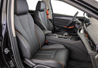 Подержанный автомобиль Omoda S5 GT 2024 года (23 фото)