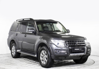 Подержанный автомобиль Mitsubishi Pajero 2014 года (3 фото)