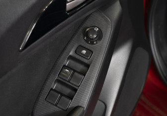 Подержанный автомобиль Mazda 3 Hatchback 2013 года (20 фото)