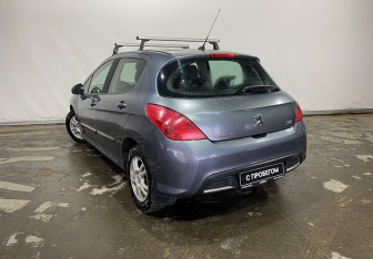 Подержанный автомобиль Peugeot 308 Hatchback 2008 года (7 фото)