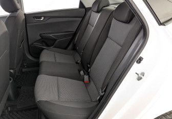 Подержанный автомобиль Hyundai Solaris Sedan 2021 года (18 фото)