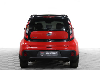 Подержанный автомобиль Kia Soul 2017 года (6 фото)