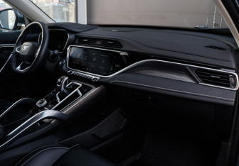 Подержанный автомобиль Geely Atlas Pro 2022 года (7 фото)