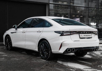 Подержанный автомобиль Chery Arrizo 8 2024 года (7 фото)