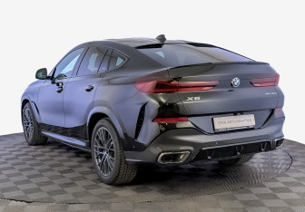 Подержанный автомобиль BMW X6 2020 года (7 фото)