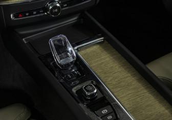 Новый Volvo XC60 2025 (18 фото)