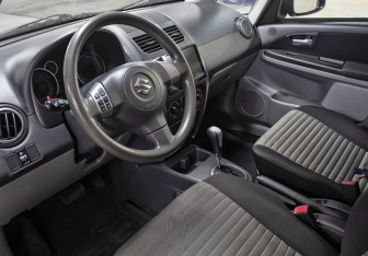 Подержанный автомобиль Suzuki SX4 Hatchback 2014 года (16 фото)