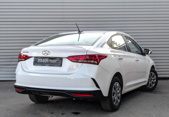 Подержанный автомобиль Hyundai Solaris Sedan 2021 года (5 фото)