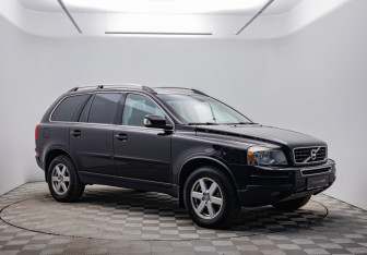 Подержанный автомобиль Volvo XC90 2010 года (3 фото)