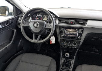 Подержанный автомобиль Skoda Rapid Liftback 2019 года (26 фото)