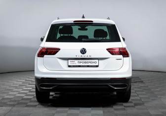 Подержанный автомобиль Volkswagen Tiguan 2021 года (6 фото)