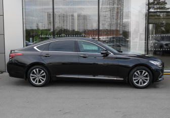 Подержанный автомобиль Genesis G80 2017 года (4 фото)