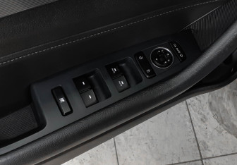 Подержанный автомобиль Hyundai Sonata 2017 года (17 фото)