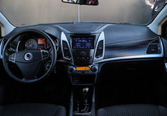 Подержанный автомобиль SsangYong Actyon 2014 года (9 фото)