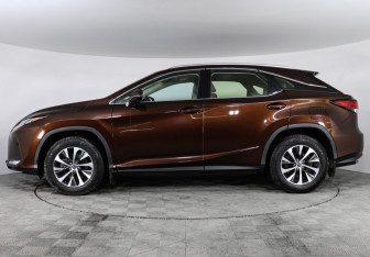 Подержанный автомобиль Lexus RX 2019 года (8 фото)