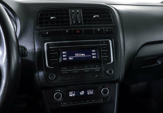 Подержанный автомобиль Volkswagen Polo Sedan 2018 года (13 фото)