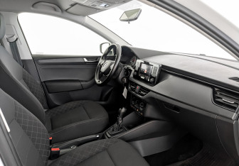 Подержанный автомобиль Skoda Rapid Liftback 2021 года (11 фото)