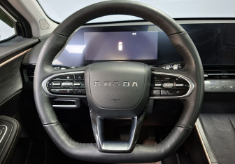 Подержанный автомобиль Omoda C5 2023 года (18 фото)