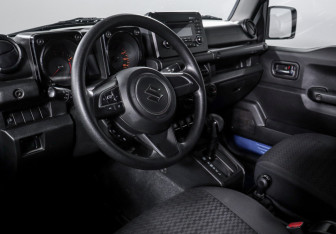 Подержанный автомобиль Suzuki Jimny 2021 года (14 фото)
