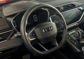 Подержанный автомобиль Geely Atlas Pro 2023 года (12 фото)