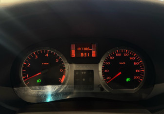 Подержанный автомобиль LADA (ВАЗ) Largus Wagon 2012 года (16 фото)