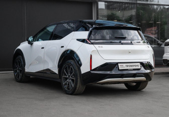 Подержанный автомобиль Zeekr X 2023 года (6 фото)