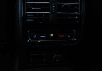 Подержанный автомобиль Volkswagen Passat Wagon 2016 года (9 фото)