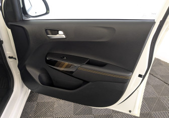 Подержанный автомобиль Kia Picanto 2022 года (25 фото)