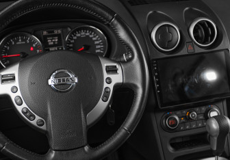 Подержанный автомобиль Nissan Qashqai 2012 года (12 фото)
