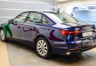 Подержанный автомобиль Audi A4 Sedan 2020 года (6 фото)