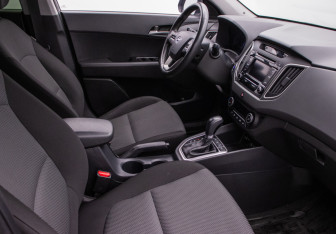 Подержанный автомобиль Hyundai Creta 2019 года (9 фото)