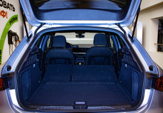 Подержанный автомобиль Audi A3 Hatchback 2021 года (25 фото)