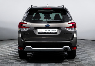 Подержанный автомобиль Subaru Forester Suv 2020 года (6 фото)