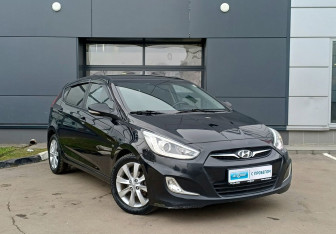 Подержанный автомобиль Hyundai Solaris Hatchback 2013 года (3 фото)