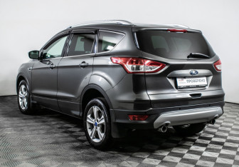 Подержанный автомобиль Ford Kuga 2016 года (7 фото)