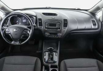 Подержанный автомобиль Kia Cerato Sedan 2016 года (6 фото)