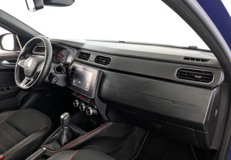 Подержанный автомобиль Renault Arkana 2021 года (13 фото)