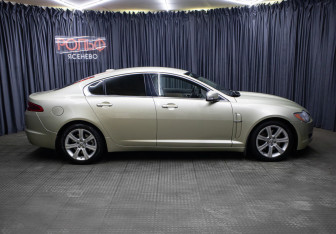 Подержанный автомобиль Jaguar XF Sedan 2008 года (4 фото)