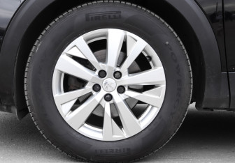 Подержанный автомобиль Peugeot 3008 2019 года (18 фото)