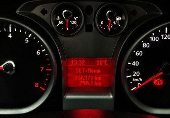 Подержанный автомобиль Ford Focus Sedan 2010 года (15 фото)