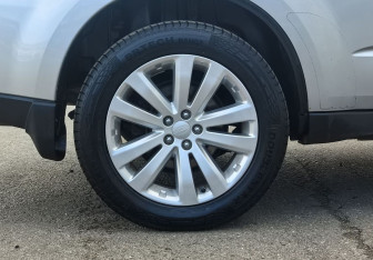 Подержанный автомобиль Subaru Forester Suv 2011 года (10 фото)
