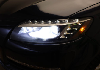 Подержанный автомобиль Audi Q7 2010 года (29 фото)