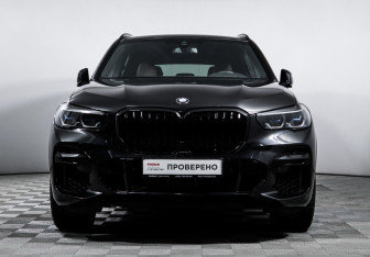 Подержанный автомобиль BMW X5 2021 года (2 фото)