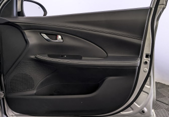 Подержанный автомобиль Changan Alsvin 2023 года (25 фото)