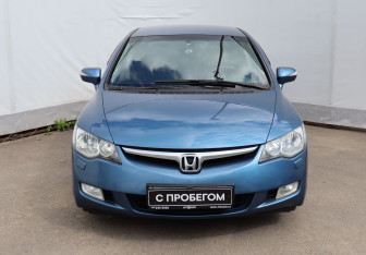 Подержанный автомобиль Honda Civic Sedan 2008 года (2 фото)