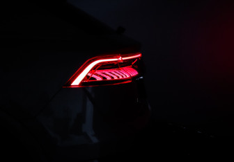 Подержанный автомобиль Audi Q8 2022 года (26 фото)