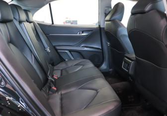 Новый Toyota Camry Sedan 2024 (9 фото)