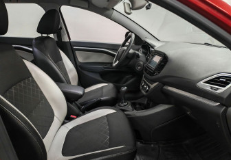 Подержанный автомобиль LADA (ВАЗ) Vesta Wagon 2019 года (9 фото)