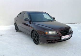 Подержанный автомобиль Hyundai Elantra Sedan 2004 года (3 фото)
